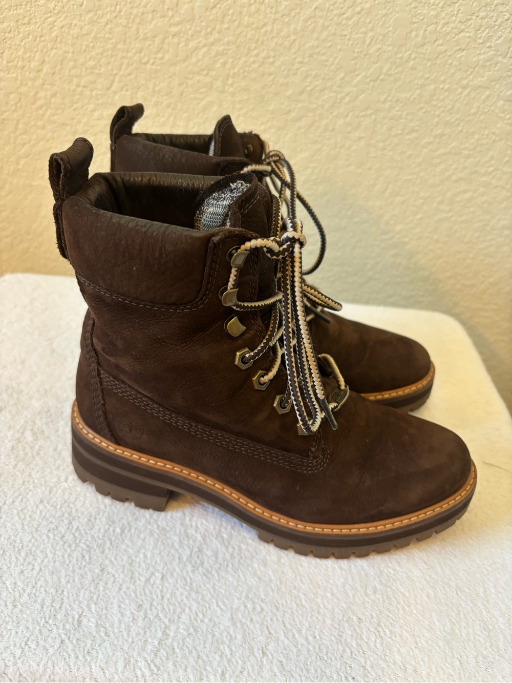 Timberland Brown Suede Leather Lace-Up Boots size 6.5